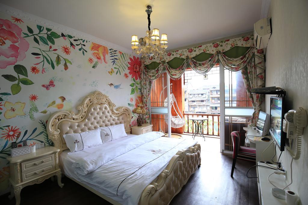 Fenghuang 1St Apartment Extérieur photo