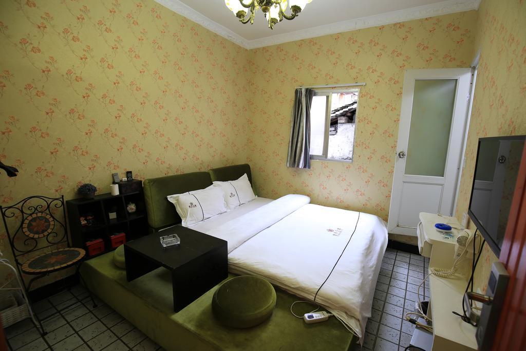 Fenghuang 1St Apartment Extérieur photo