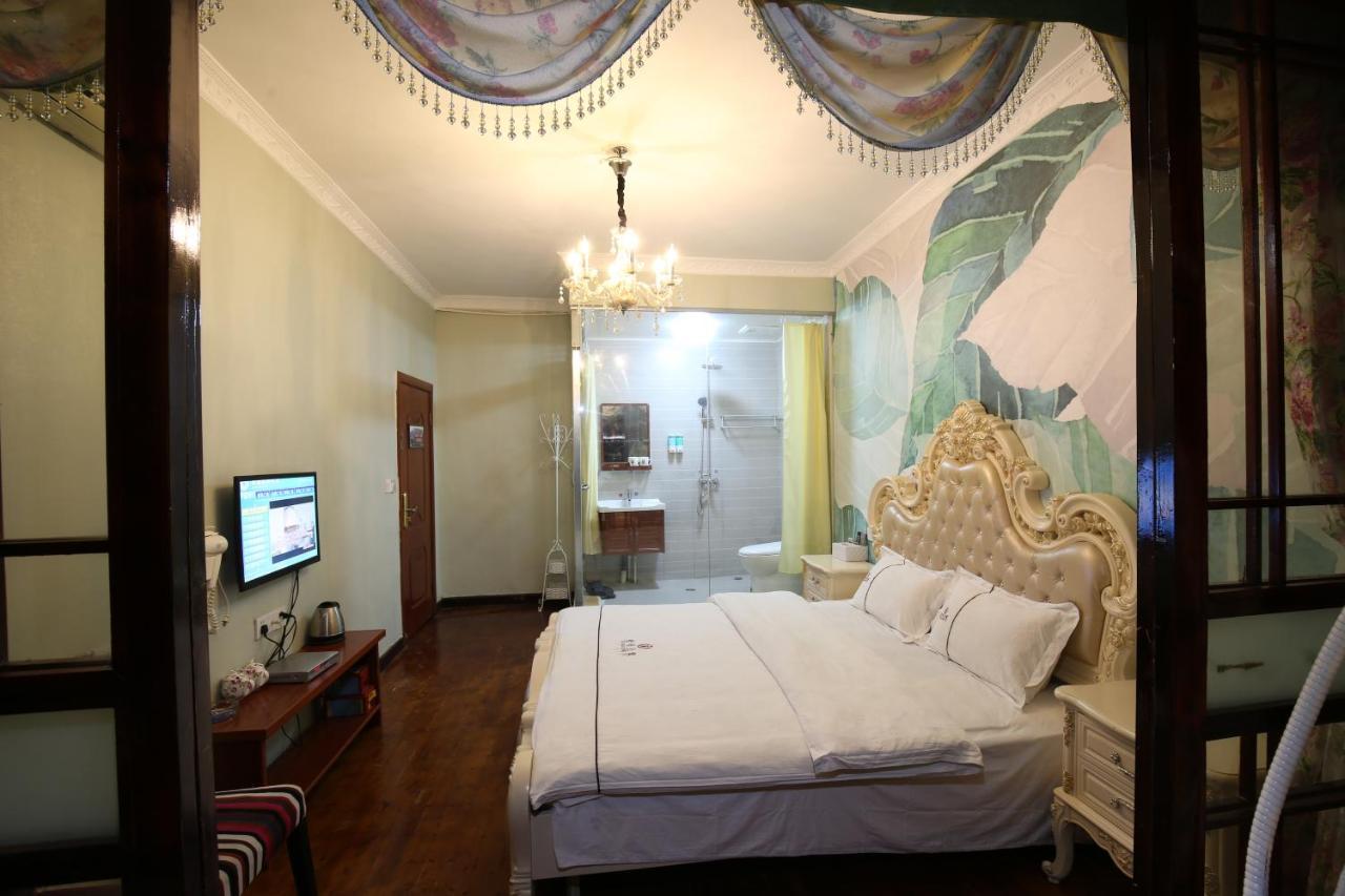 Fenghuang 1St Apartment Extérieur photo