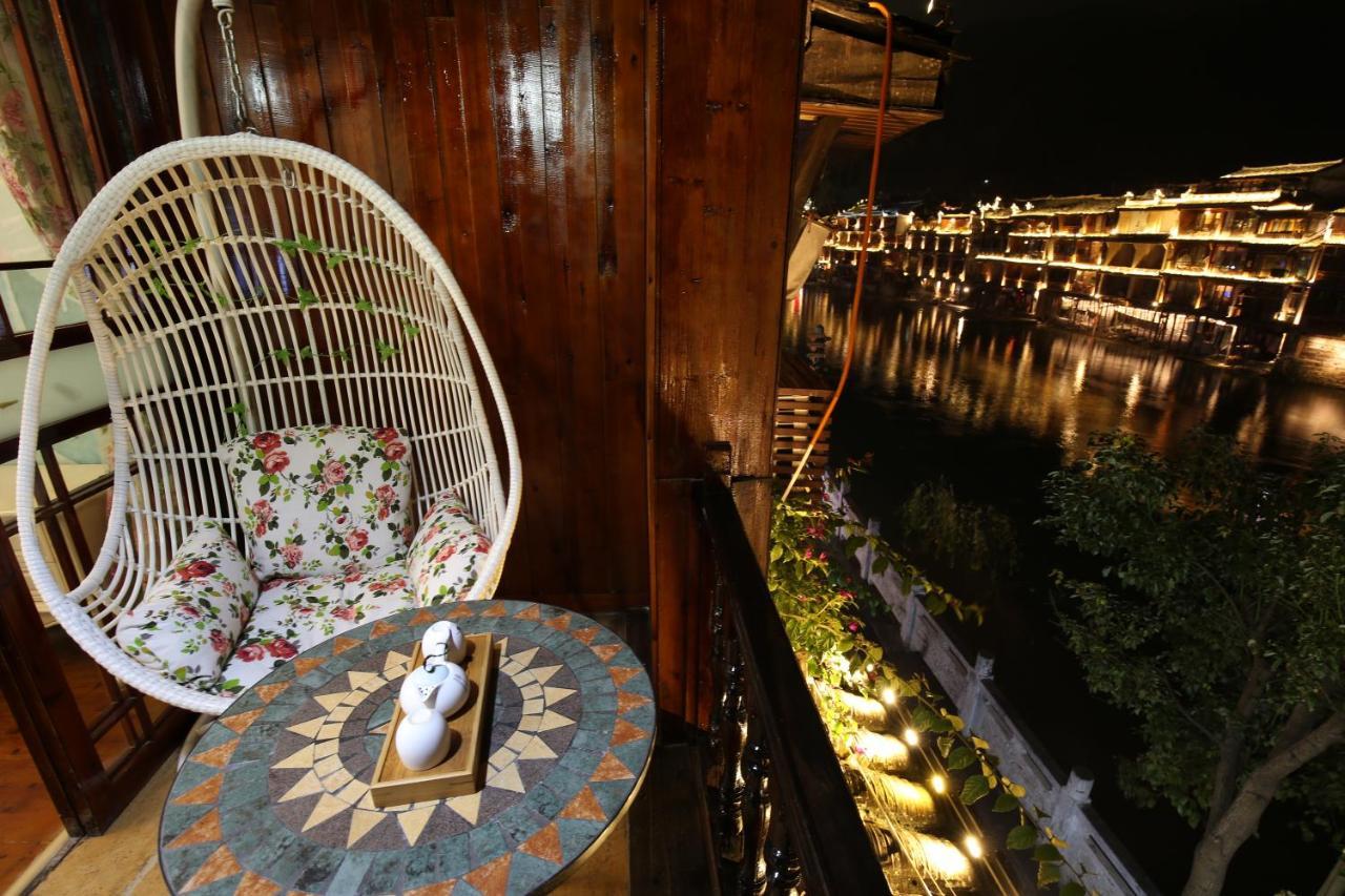 Fenghuang 1St Apartment Extérieur photo